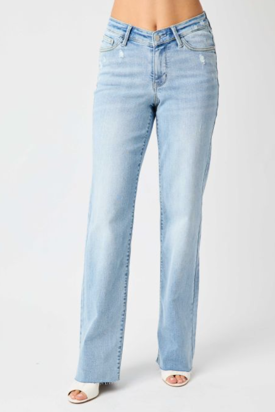 Veronica Straight Fit Jeans