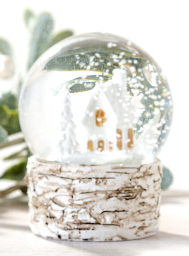 Mini Winter Scene Snow Globe