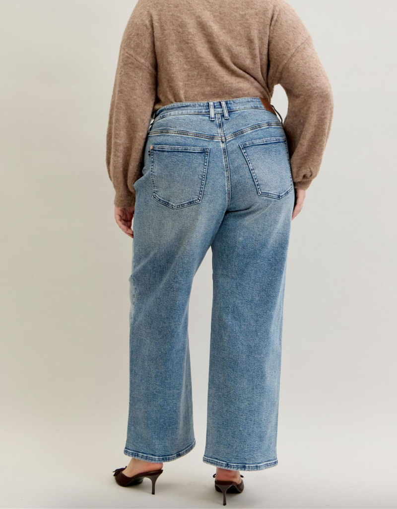 Wilhemina High Waisted Vintage Wash - Curvy